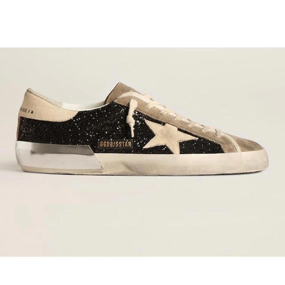 Golden Goose Super Star Sneakers(PLEASE REQUEST YOUR SIZE FOR PURCHASING)